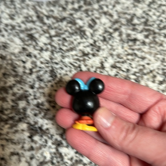 Disney Doorables Minnie - Picture 2 of 2